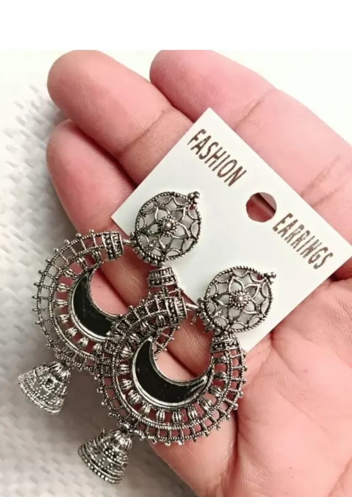 "Mix and Match: Trendy Earring Combos for Girls"
