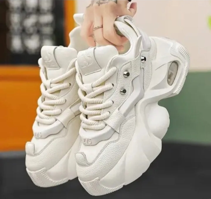 Urban Chill White Kicks
