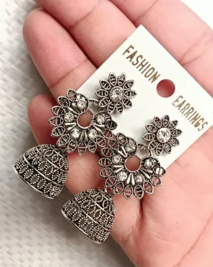 "Mix and Match: Trendy Earring Combos for Girls"